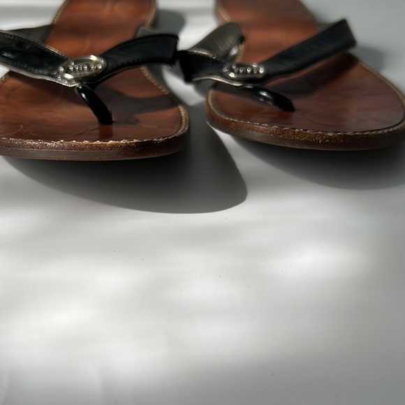 Coach Deney Black Patent Leather Flats Thong Sandals Sz:7.5 B - Picture 6 of 8
